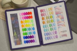 24-color OEM/ODM color palette display 1