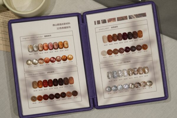 32-color OEM/ODM color palette display all