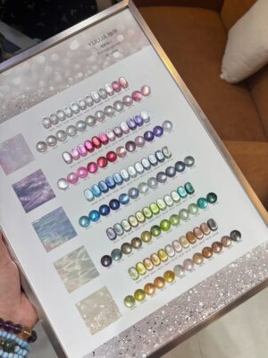 60-color Dream Traveler Cat's Eye + Color Palette