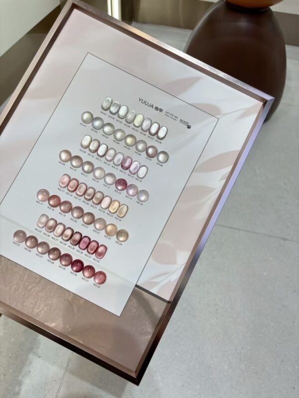 32 colors of claw pink cat's eye + color plate