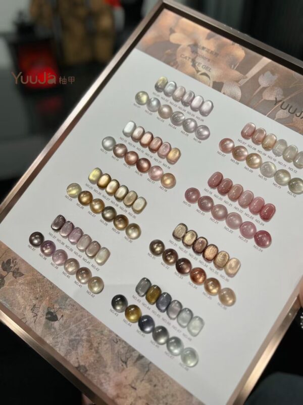 48-color cat's eye with ink mountain and flowers + color palette