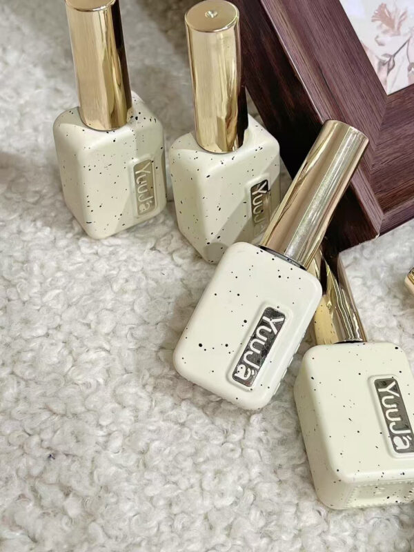 24-color Fortune Green 2.0+ color palette