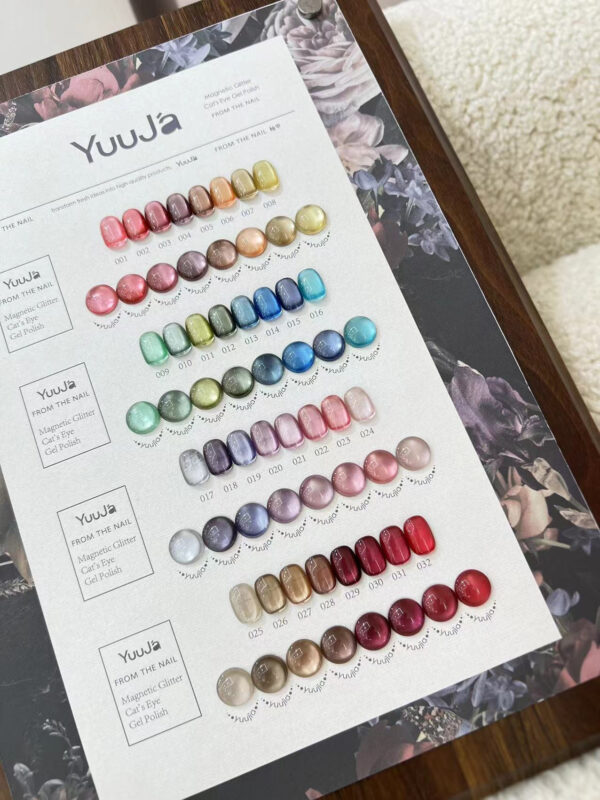 32-color silk cat-eye set + color palette