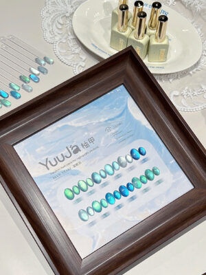 12-color blue tears cat's eye bottle set + color plate