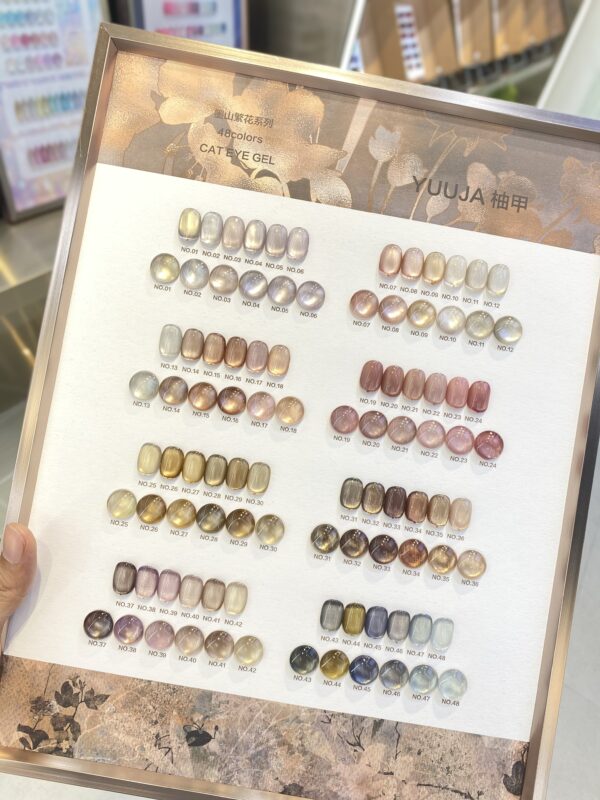 48-color cat's eye with ink mountain and flowers + color palette