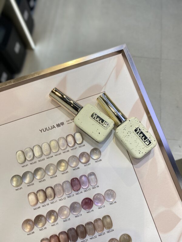 32 colors of claw pink cat's eye + color plate