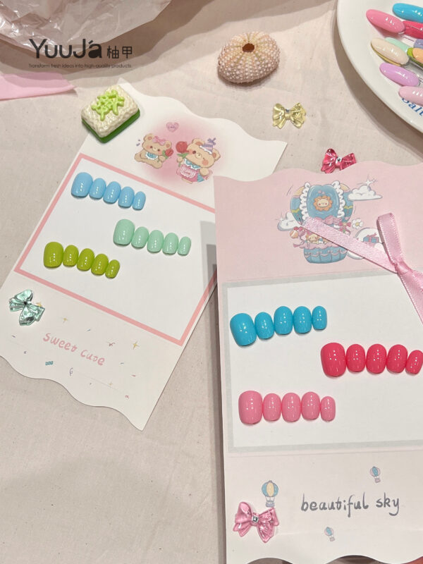 12-color macaron bottle set + color palette