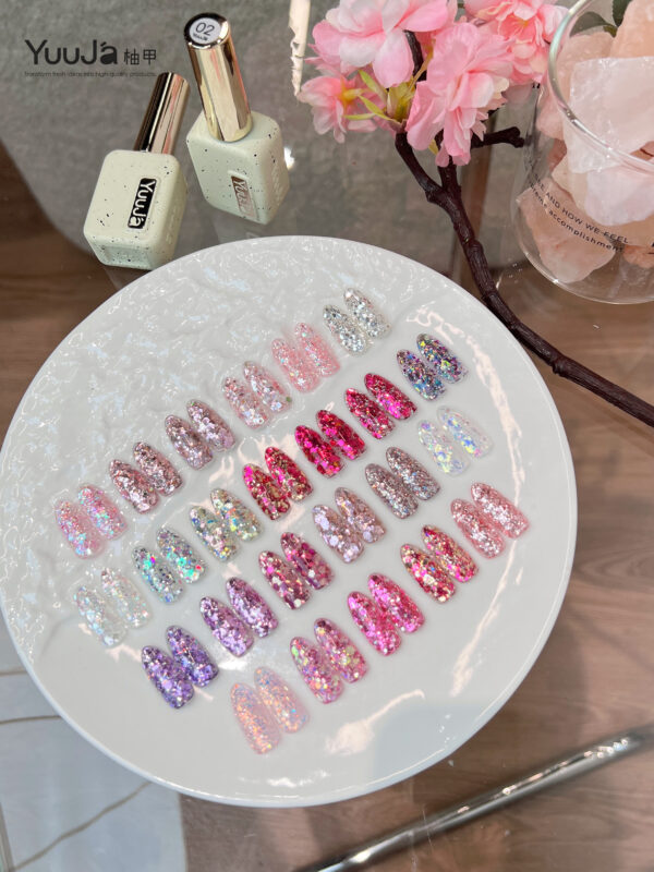 24-color Zhizhi Peach bottle set + color plate