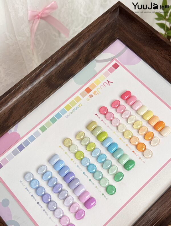 24-color macaron bottle set + color palette