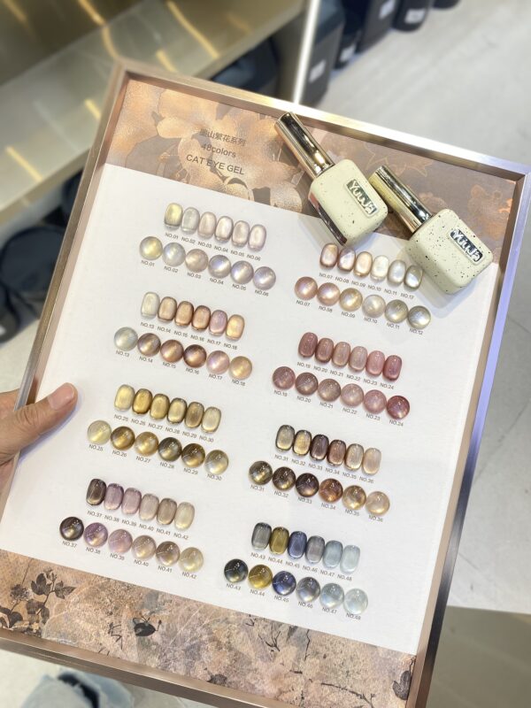 48-color cat's eye with ink mountain and flowers + color palette